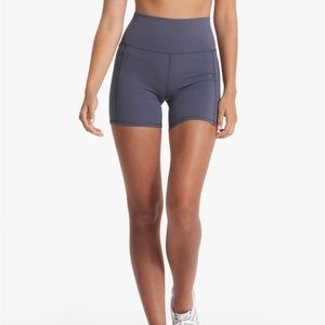 Vuori Studio Pocket Short in Azure Small